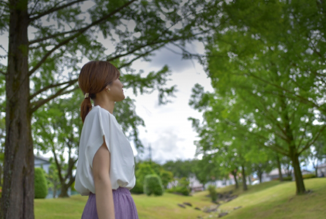 しっかり盛れるカラコンで梅雨でも明るい瞳に！